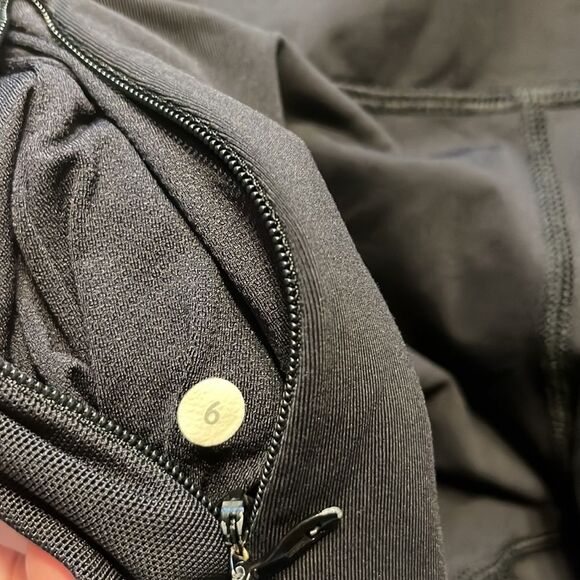 Lululemon Stop At Nothing Crop Tight size 6. - Picture 6 of 9